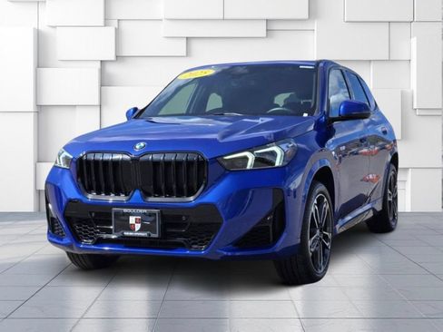Used 2025 BMW X1 xDrive28i w/ M Sport Package AWD/4WD image 3