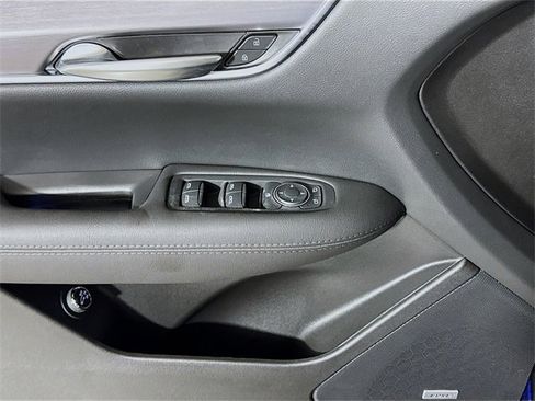 New 2025 Cadillac XT5 Luxury image 15