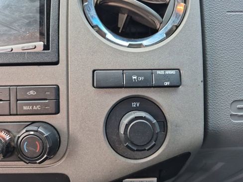 Used 2016 Ford F250 XLT w/ Snow Plow Prep Package AWD/4WD image 24
