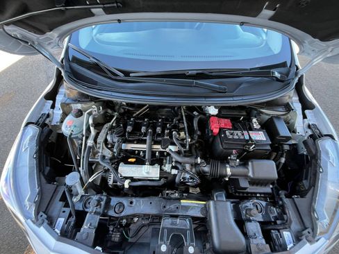 Used 2025 Nissan Versa SV FWD image 28