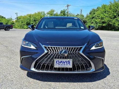 Used 2024 Lexus ES 350 w/ Premium Package FWD image 3