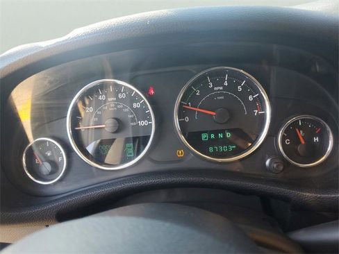 Used 2017 Jeep Wrangler Unlimited Sahara w/ Max Tow Package image 18