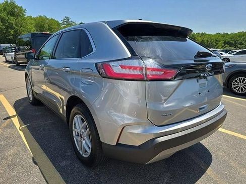 Used 2024 Ford Edge SEL w/ Convenience Package AWD/4WD image 3