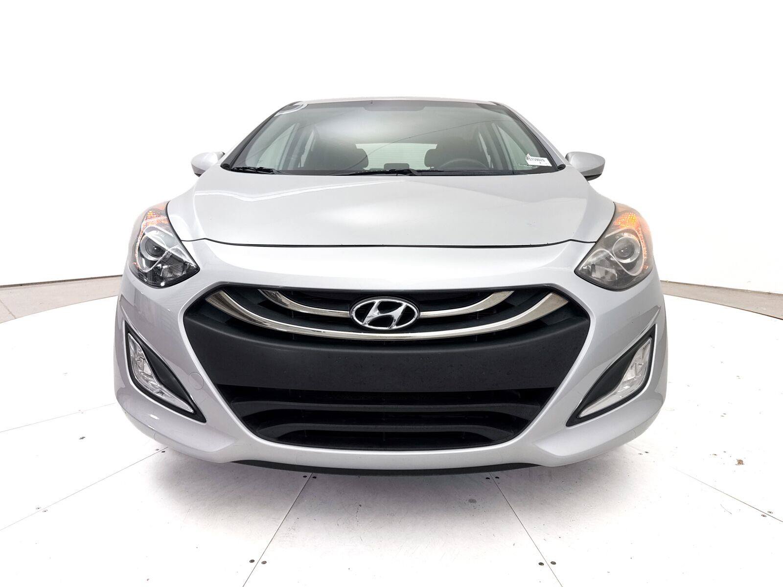 Used 2014 Hyundai Elantra GT FWD image 2