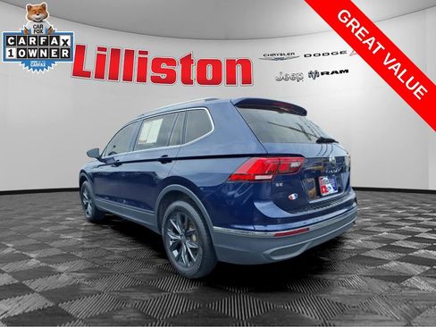 Used 2024 Volkswagen Tiguan SE w/ Panoramic Sunroof Package image 4