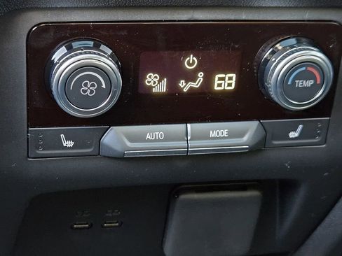 New 2026 GMC Acadia Denali w/ Super Cruise Package image 38