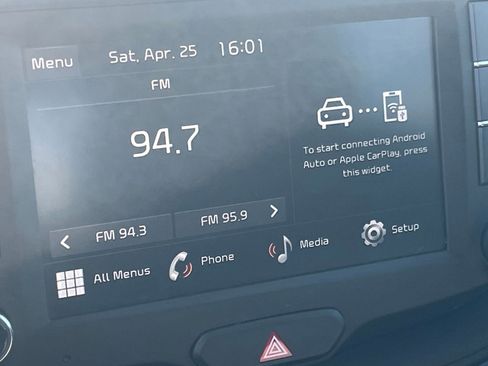 Used 2025 Kia Soul LX w/ LX Technology Package FWD image 20