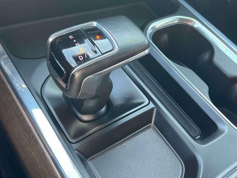 Used 2024 Chevrolet Silverado 1500 High Country w/ Technology Package AWD/4WD image 29