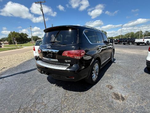 Used 2017 INFINITI QX80 4WD w/ Driver Assistance Package image 4