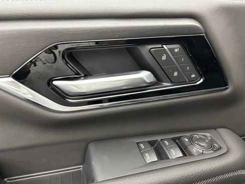 New 2026 GMC Yukon Denali w/ Sun & Power Step Package image 21