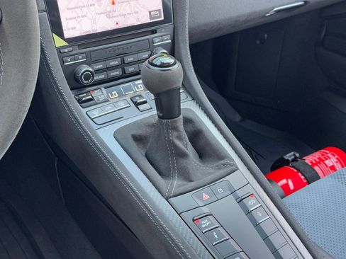 Used 2024 Porsche 718 Cayman GT4 RS w/ Weissach Package image 69