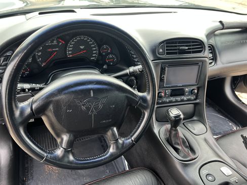 Used 2003 Chevrolet Corvette Z06 w/ Memory Package, 3 Drivers image 34