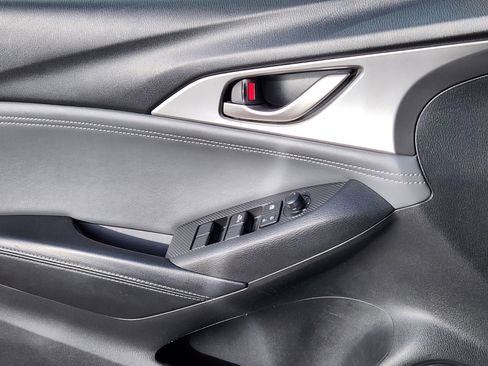 Used 2019 MAZDA CX-3 Touring w/ Preferred Equipment Package image 7