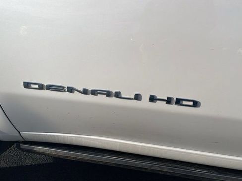 Used 2022 GMC Sierra 3500 Denali w/ Denali Ultimate Package image 50