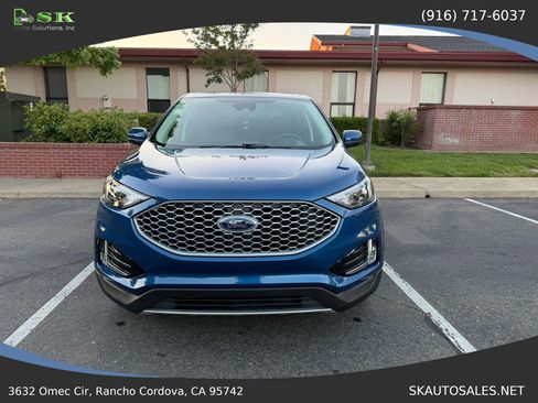Used 2023 Ford Edge SEL w/ Convenience Package image 2