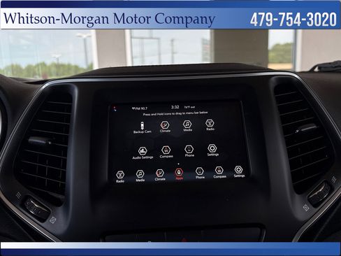 Used 2019 Jeep Cherokee Latitude Plus FWD image 22