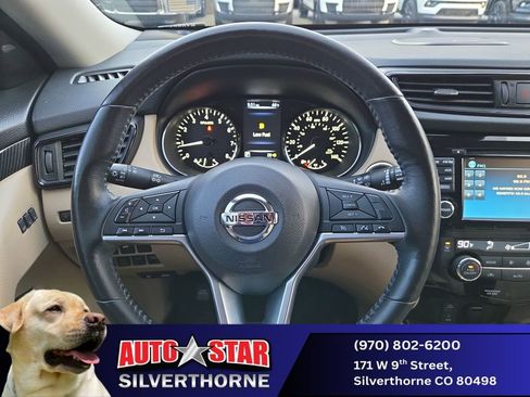 Used 2017 Nissan Rogue SL w/ SL Premium Package image 16