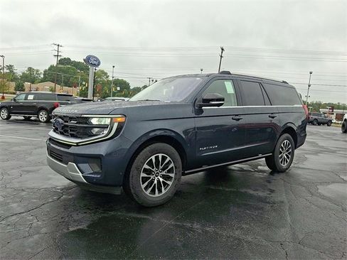 New 2025 Ford Expedition Max Platinum image 3