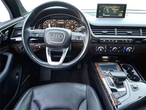 Used 2017 Audi Q7 3.0T Premium Plus w/ Premium Plus Package image 13