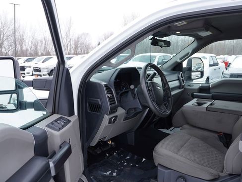 Used 2022 Ford F350 XLT image 14