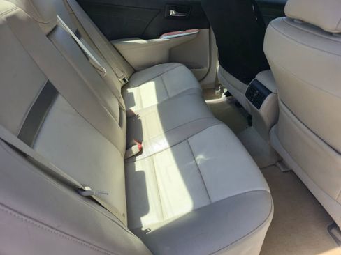 Used 2013 Toyota Camry XLE FWD image 13