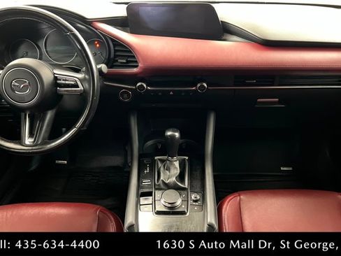 Used 2021 MAZDA MAZDA3 Hatchback w/Premium Plus Pkg image 13