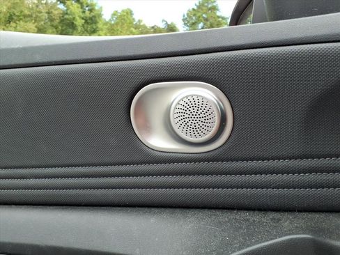 Used 2023 Hyundai Elantra SEL w/ Convenience Package image 11