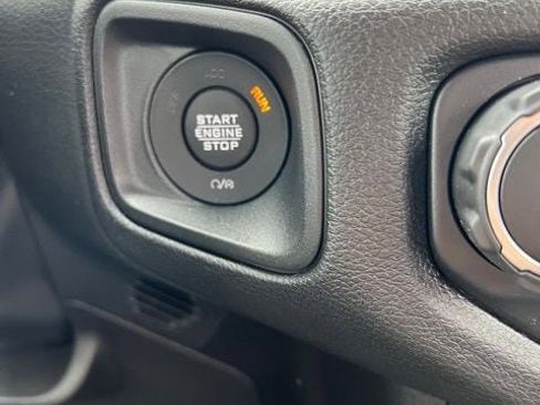 Used 2025 Jeep Wrangler Sport AWD/4WD image 10