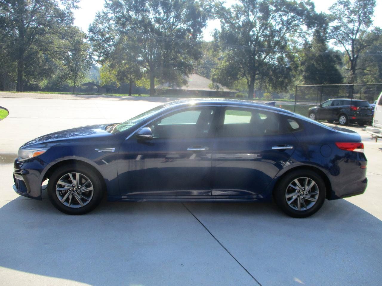Used 2019 Kia Optima LX FWD image 8