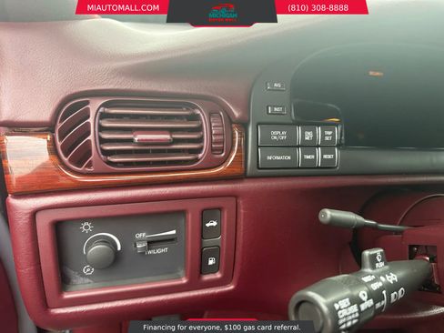 Used 1997 Cadillac De Ville Sedan w/ Comfort/Convenience Pkg image 19