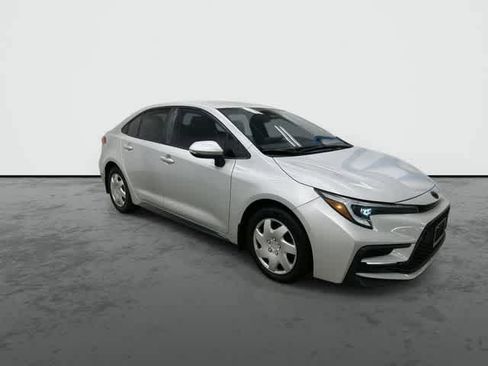 Used 2024 Toyota Corolla SE image 5