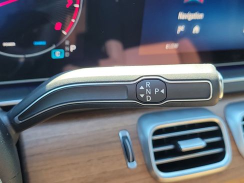 New 2026 Mercedes-Benz GLS 580 4MATIC image 32