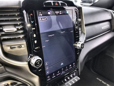 Used 2024 RAM 2500 Big Horn w/ Level 2 Equipment Group image 18