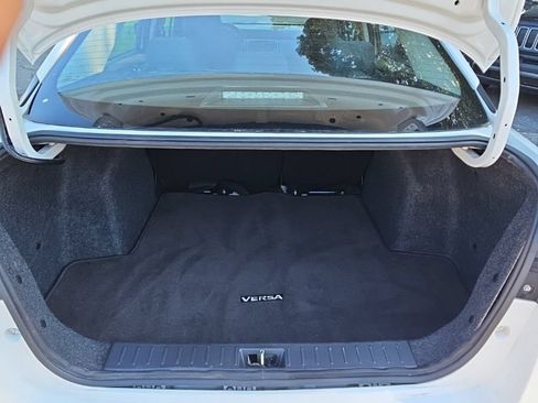 Used 2025 Nissan Versa SV FWD image 26