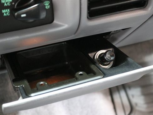 Used 1995 Ford F250 XLT image 84