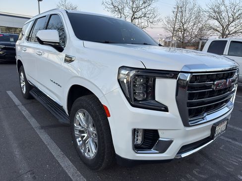 Used 2023 GMC Yukon SLT image 3