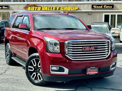 Used 2017 GMC Yukon SLT w/ Premium Edition image 1