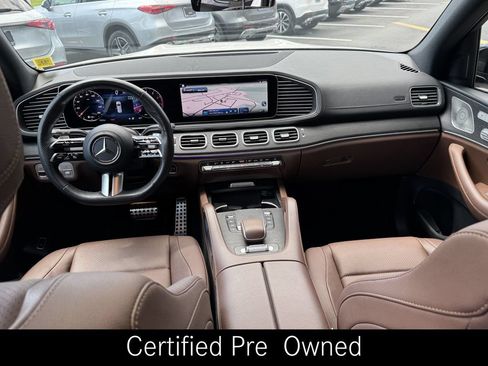 Used 2024 Mercedes-Benz GLS 450 4MATIC image 2