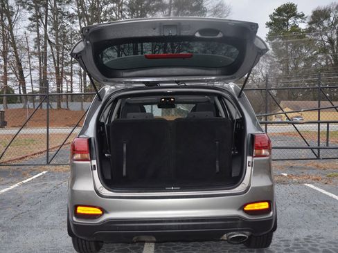 Used 2019 Kia Sorento LX image 16