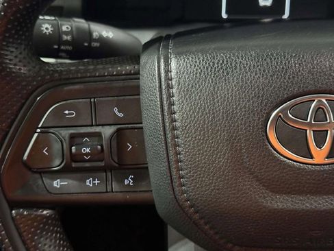 Used 2024 Toyota Tacoma 4x4 Double Cab image 16