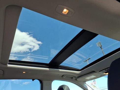 Certified 2023 Nissan Rogue SL w/ SL Premium Package image 12