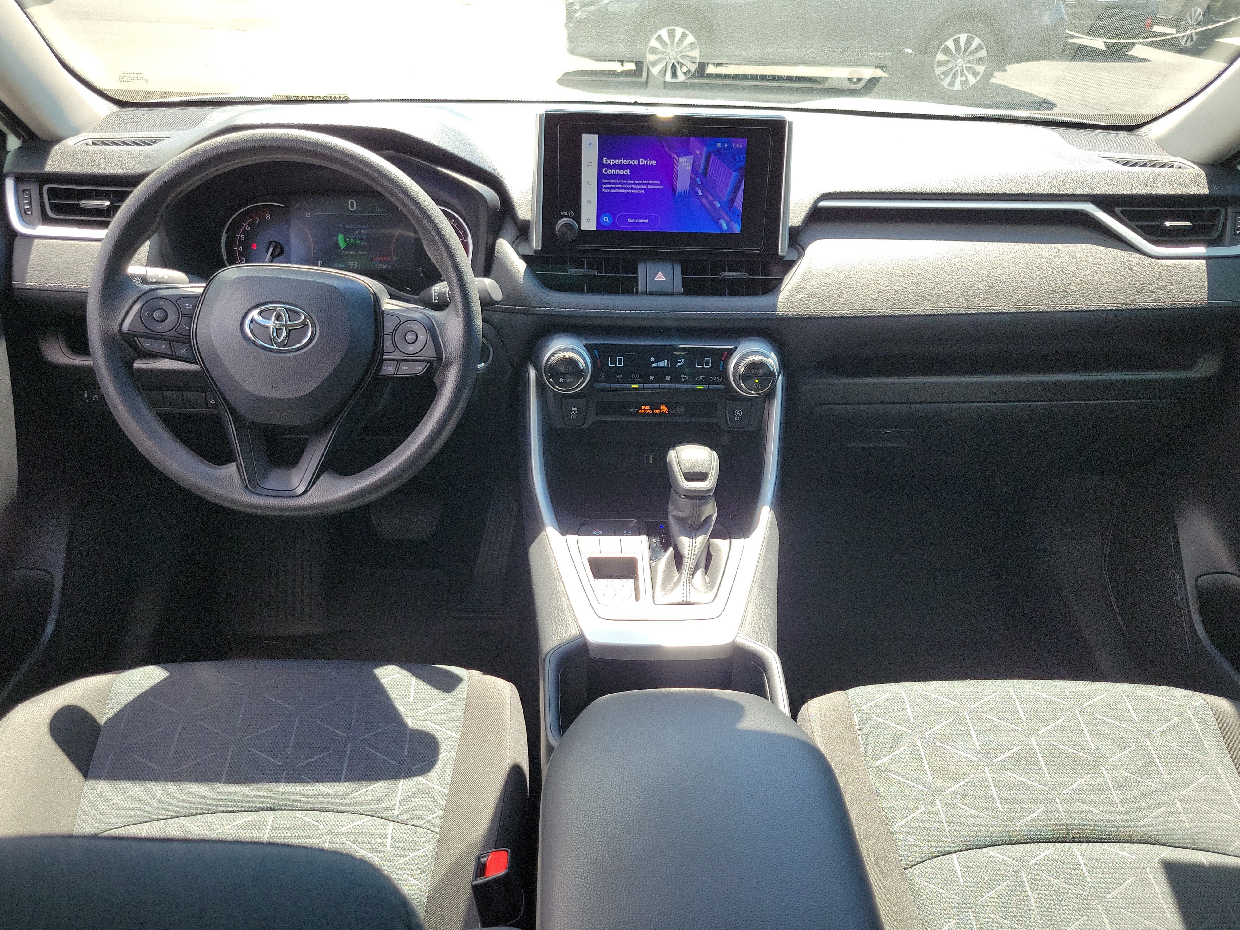 Used 2025 Toyota RAV4 XLE w/ Convenience Package FWD image 17