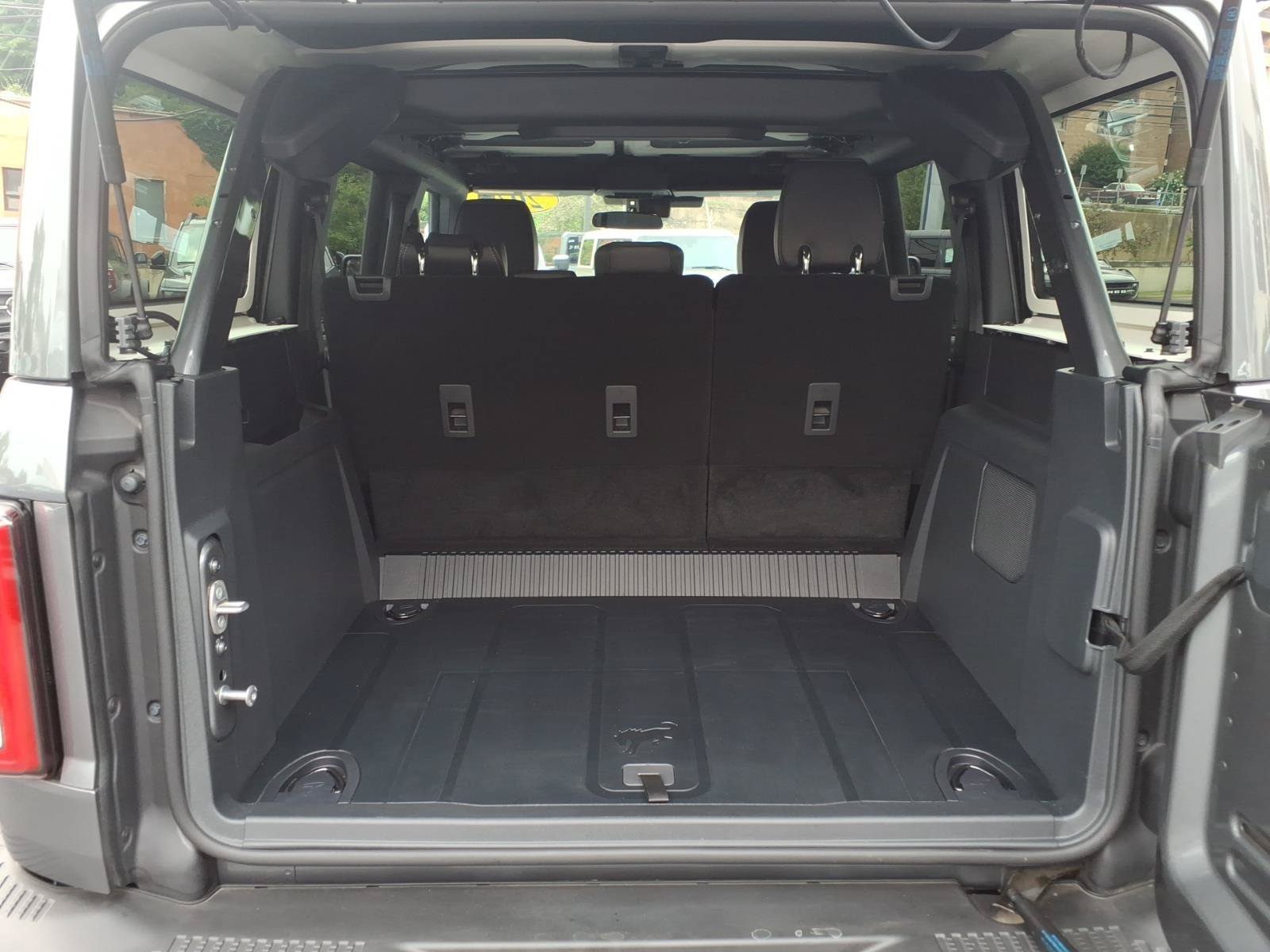 Used 2025 Ford Bronco Badlands AWD/4WD image 16