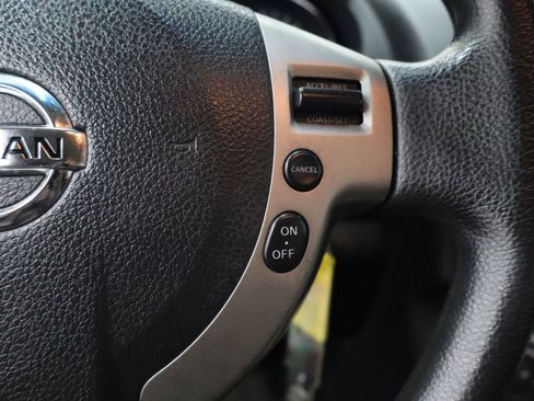 Used 2013 Nissan Rogue SV image 17