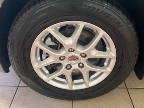 Used 2022 Chrysler Pacifica Touring-L image 32