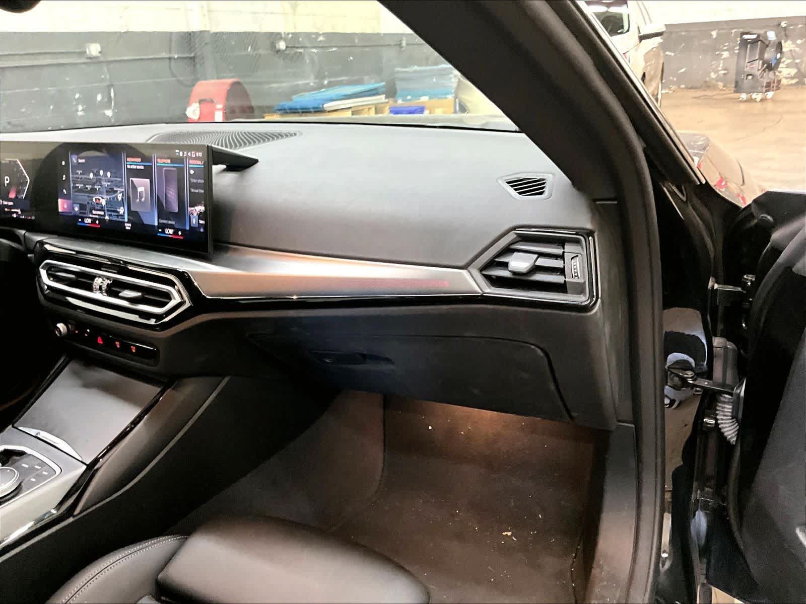 Used 2023 BMW 230i Coupe w/ Convenience Package RWD image 18
