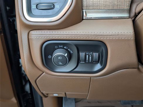 Used 2020 RAM 2500 Limited image 22