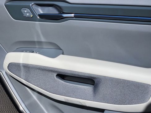 New 2026 Kia EV9 Land image 14