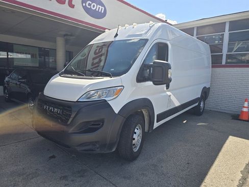 Used 2023 RAM ProMaster 2500 FWD image 1