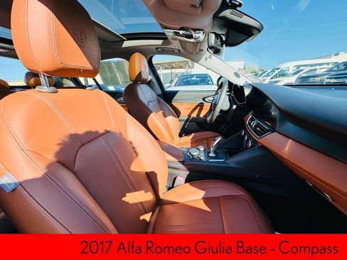 Used 2017 Alfa Romeo Giulia AWD image 17